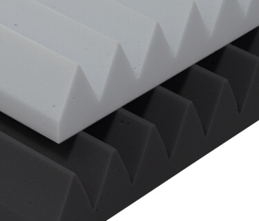 Ljudabsorbent med trekantsprofil ROWS Plus och brandskyddsklass DIN 4102 B1 / C-s2, d0 enligt DIN EN 13501